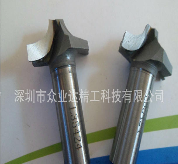 Hva er rotasjonshastigheten og matehastigheten til en sveisefres?